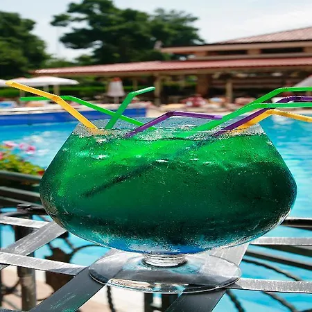 阿尔巴全包酒店